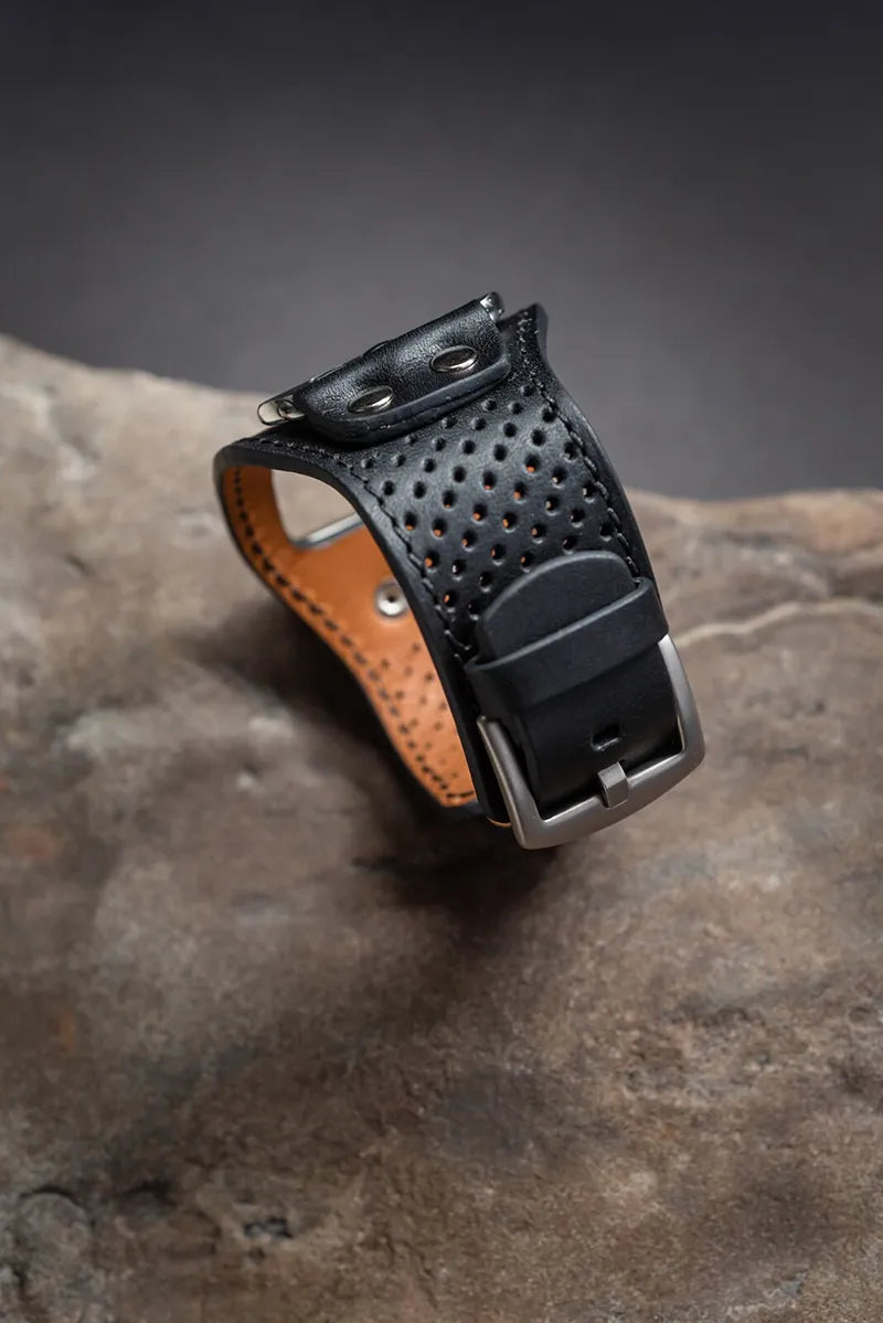 Apple Watch Cuff Breathable Band - Sport Rock - Black
