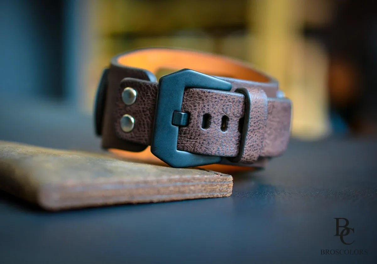 Grain Leather Apple Watch Cuff Band - Apple Grain