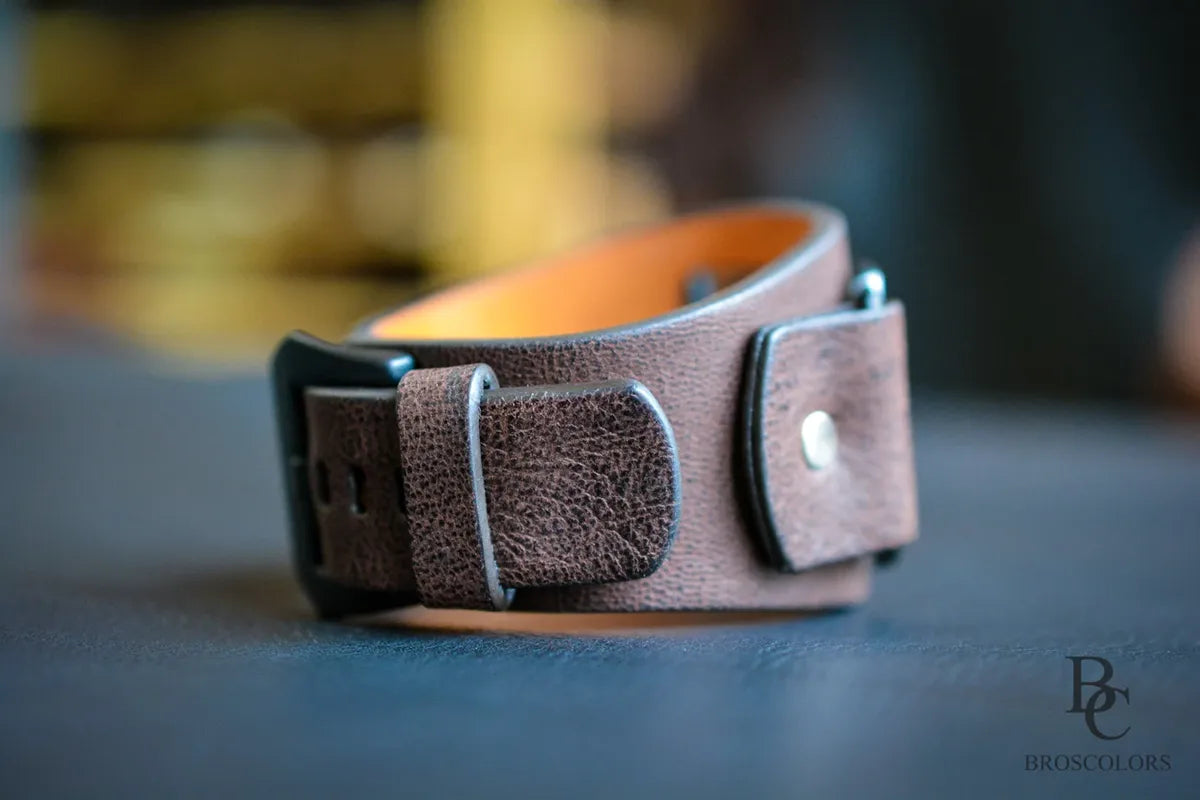 Grain Leather Apple Watch Cuff Band - Apple Grain
